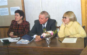 На фото (слева направо): Р.М. Шерайзина, О.С. Орлов и Т.А. Каплунович.