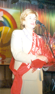 От городской администрации и от себя педагогов тепло поздравила их коллега Т.П. Алексеева, которая возглавляет образование в Великом Новгороде.