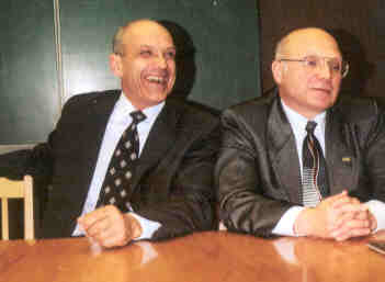 Ректор СПбГЭТУ Д.В. Пузанков и ректор ИЭИС НовГУ Б.И. Селезнев