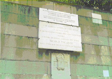 Генуя. На этом месте находился лом, в котором родился Паганини