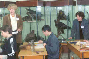 Т.В. Денисенкова и О.Ю. Дойникова на олимпиаде в музее природы