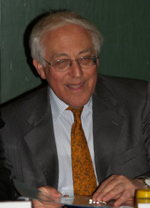 Энтони Смит: 