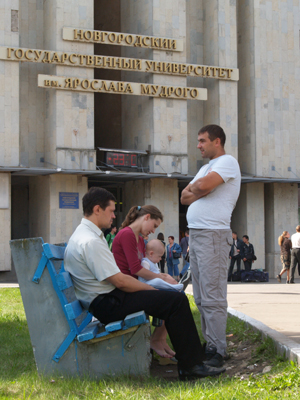 Проголовать должен каждый. Или это сделают за тебя.