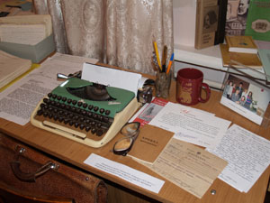 Эти экспонаты выставки предоставлены коренными новгородцами.