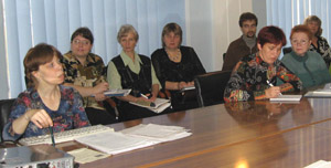 И.В. Эйдемиллер, директор Петербургского книжного центра, сотрудник РНБ (на фото крайняя слева).