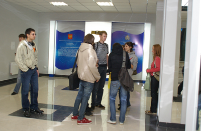 Новое фойе главного корпуса НовГУ ослепляет красотой.