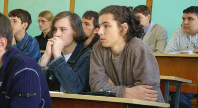 ФИТ - самый мужской, а на первых курсах 