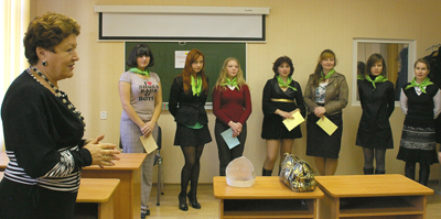 Профессор Р.М. Шерайзина и магистранты ИМО.