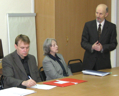 В.А. Мигунов (справа) на семинаре с коллегами университета г. Турку, Финляндия.