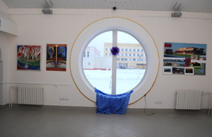 Иллюминатор студенческого клуба.