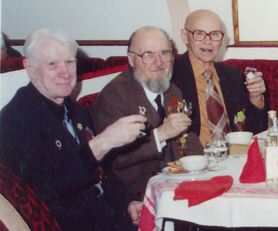 На снимке: М.И. Куликов - в центре.